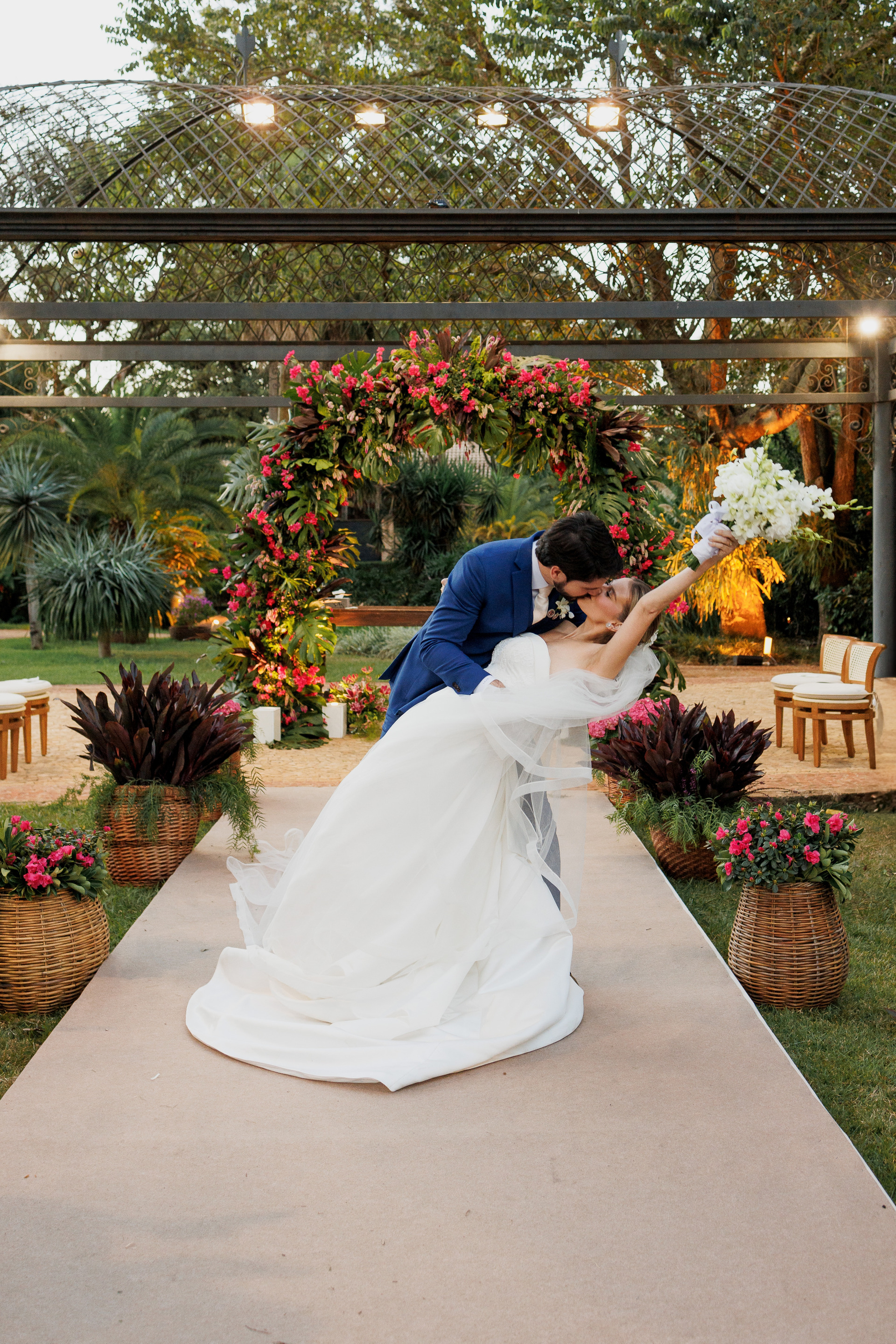 Celebração de casamento fotografada pela Perini Fotografia